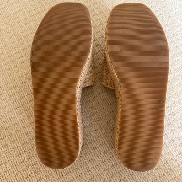 Cape Robbin Raffia Platform Slides - Picture 4 of 4